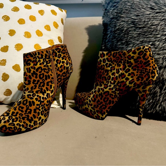 It’s OK Leopard Ankle boots sz 12w - Picture 2 of 5
